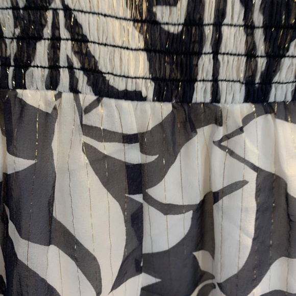 Marie Oliver flutter sleeve top w/ metallic. 248 retail.‎ Wornnonce - Picture 2 of 6